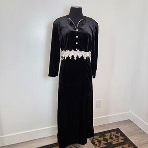 Vintage Ultra Dress New York Black Velvet Maxi Dress Lace Trim Grandma 90s 12